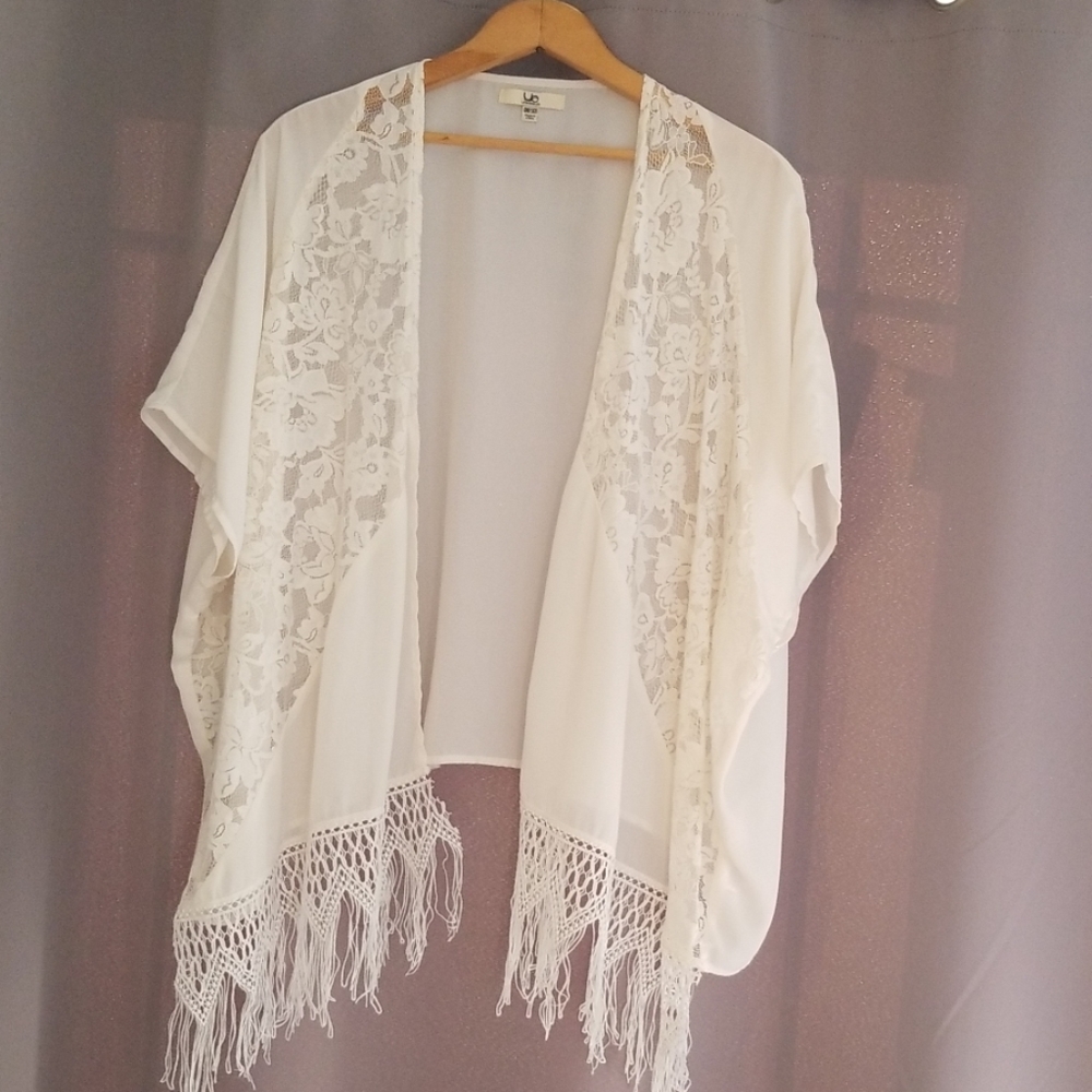 Ivory fringe/lace kimono!